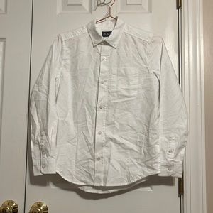 Place size boy, large white dress shirt